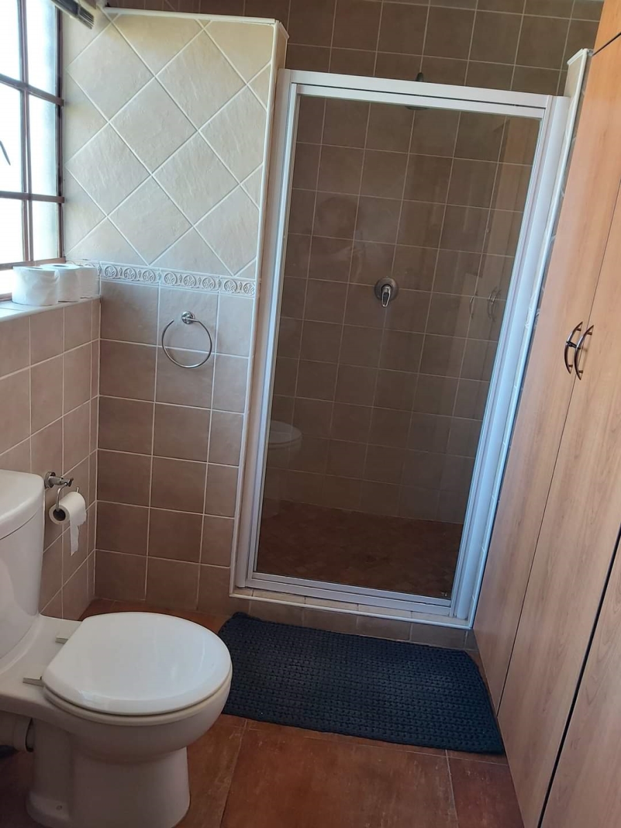 7 Bedroom Property for Sale in Oranjeville Free State